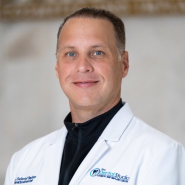 Dr. Gabriel Sader